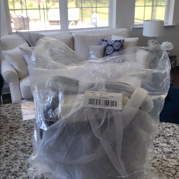 ✨FLASH SALE!!!✨ZAC POSEN NWT! DRAWSTRING LEATHER Bucket BAG - Picture 6 of 8